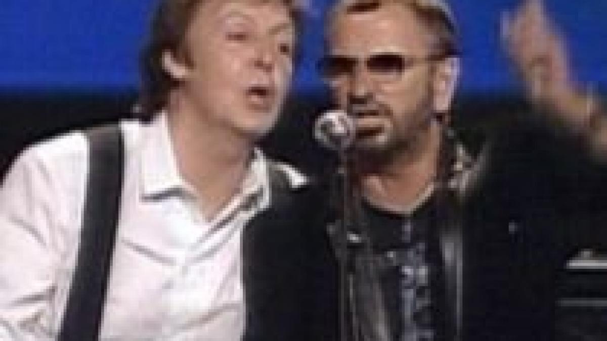 Paul McCartney şi Ringo Starr, reuniţi într-un concert (VIDEO)