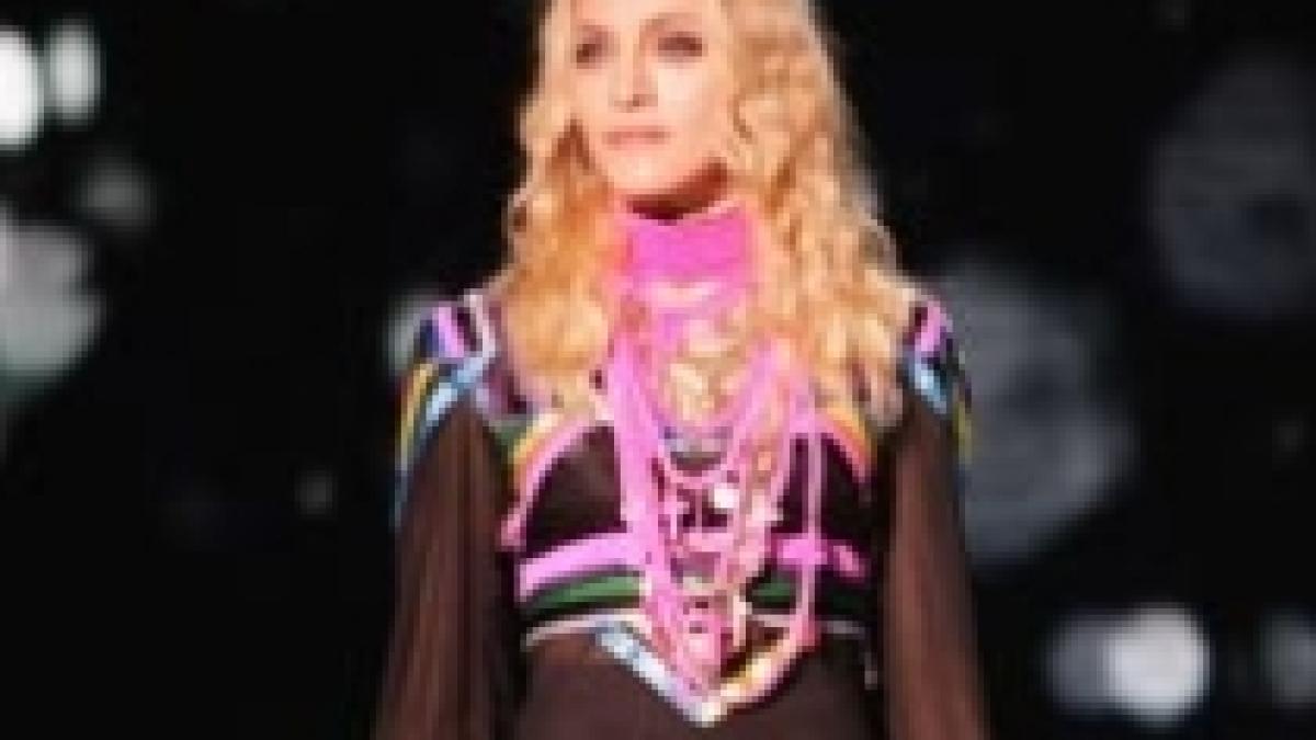 Madonna a donat jumătate de milion de dolari sinistraţilor din Italia