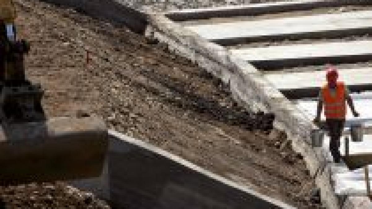 Bechtel promite primii 200 de km de autostradă până în 2012

