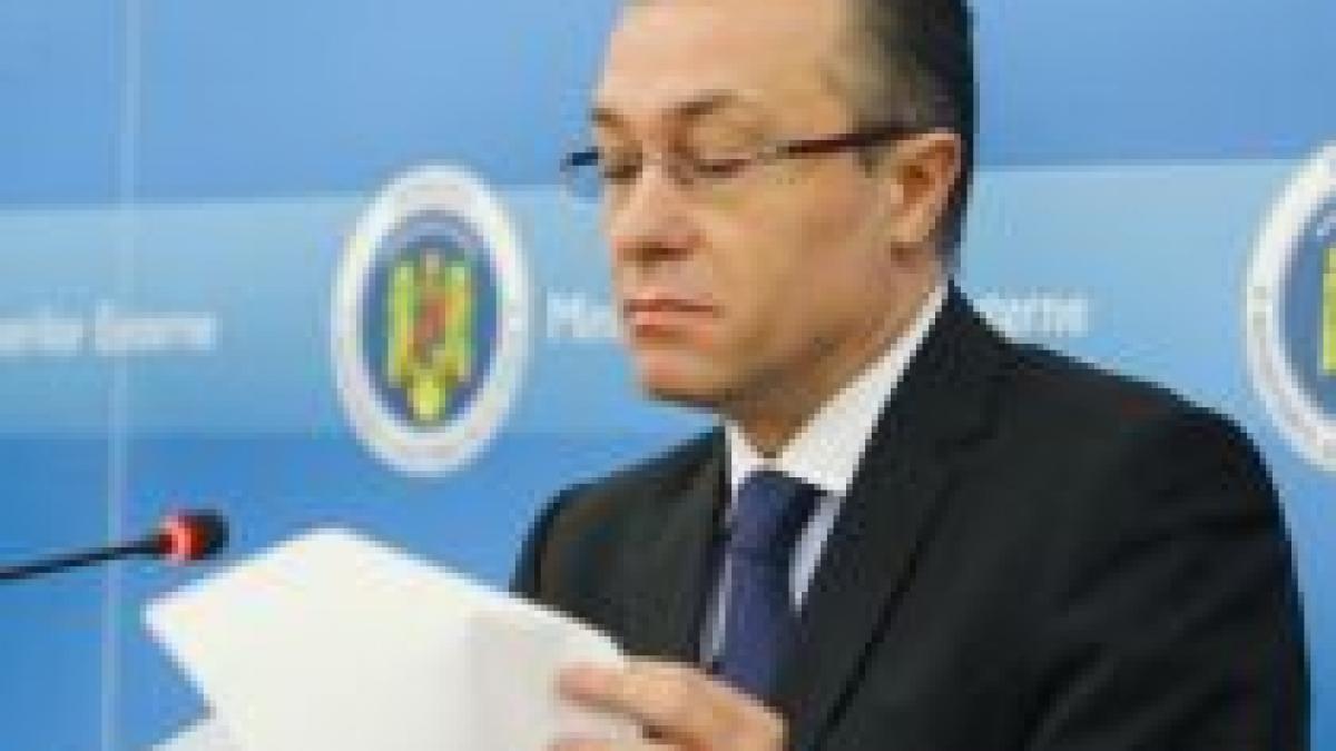 Diaconescu îşi consultă predecesorii şi foştii şefii de stat pe tema tensionării relaţiilor cu Moldova 
