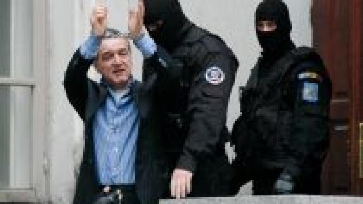 "Barabas liber, Hristos pe cruce!". Gigi Becali rămâne în arest (FOTO şi VIDEO)
