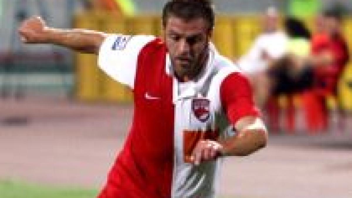 Cristi Pulhac s-a întors pe teren după o lungă absenţă şi vrea să fie cel puţin rezervă cu Steaua