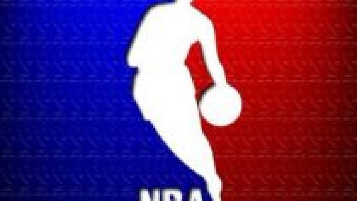 NBA a intrat pe ultima turnantă şi începe faza eliminatorie. Vedeţi programul playoffurilor