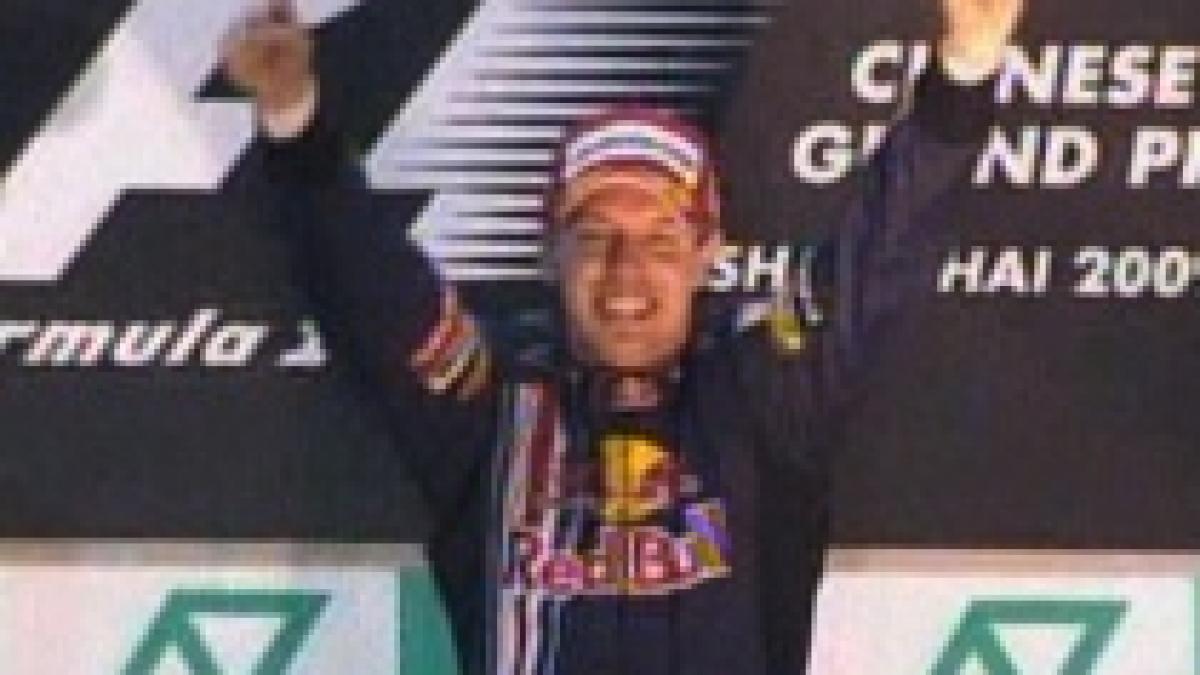 Red Bull a prins aripi în MP al Chinei: Vettel - locul 1, Webber ? locul 2 (VIDEO)