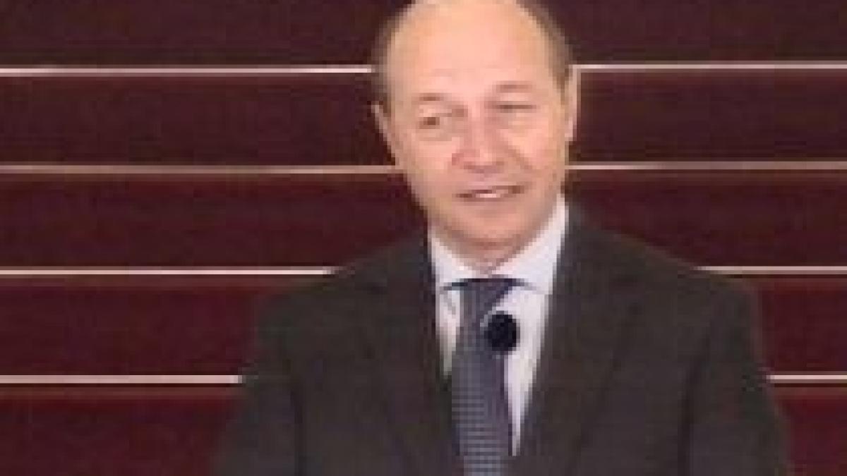 Băsescu: România îşi va suplimenta trupele în Afganistan cu circa 150 de militari (VIDEO)