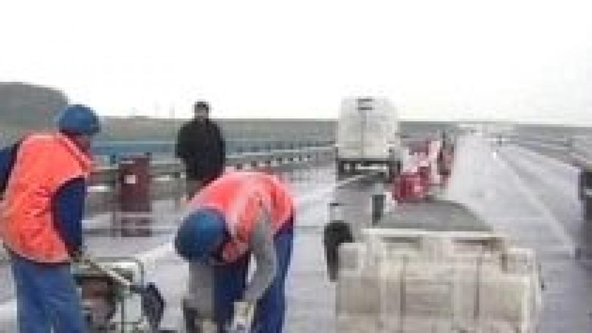 Circulaţia pe Autostrada Soarelui a fost reluată, cu restricţii de viteză