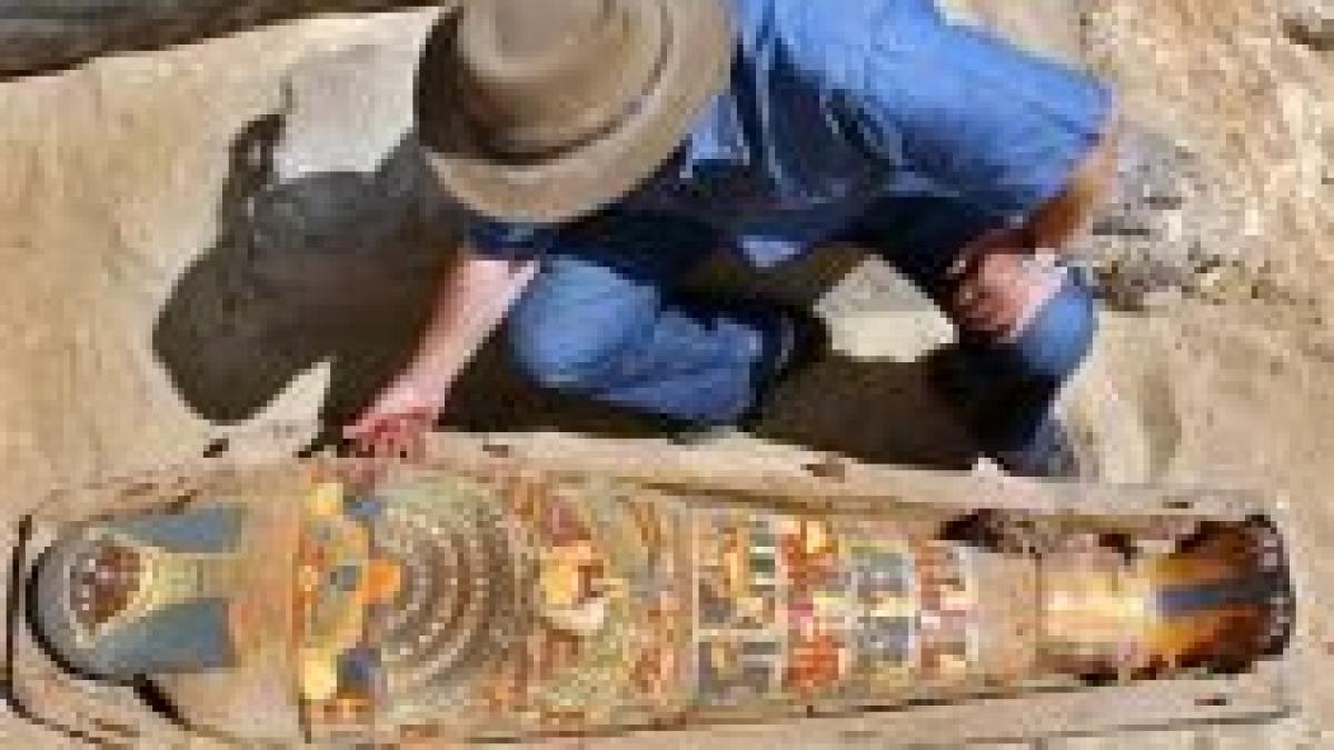 Cairo. Zeci de mumii "în vârstă" de 4.000 de ani, descoperite în apropierea unei oaze