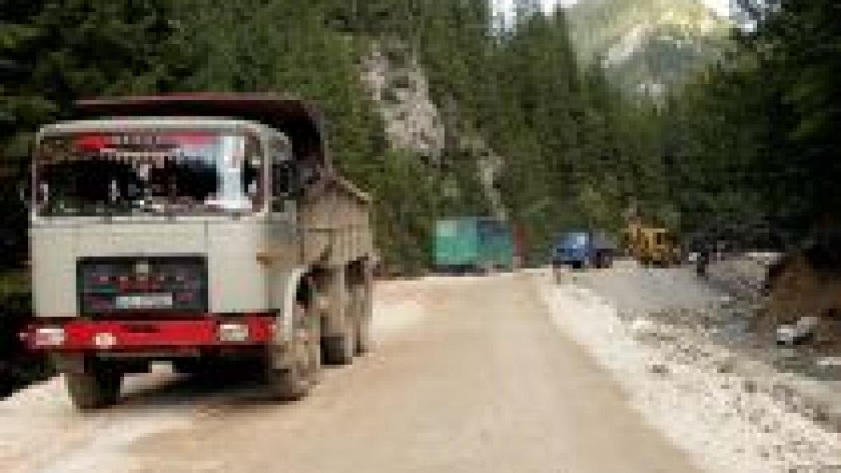 Studiu: circulaţie normală, abia după după reabilitarea a peste 3000 km de drumuri

