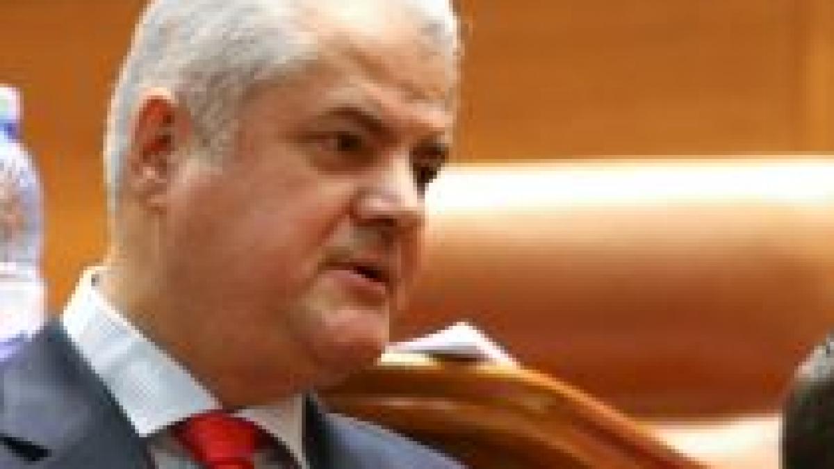 Adrian Năstase: Ai noştri o duc mai rău decât ai lor

