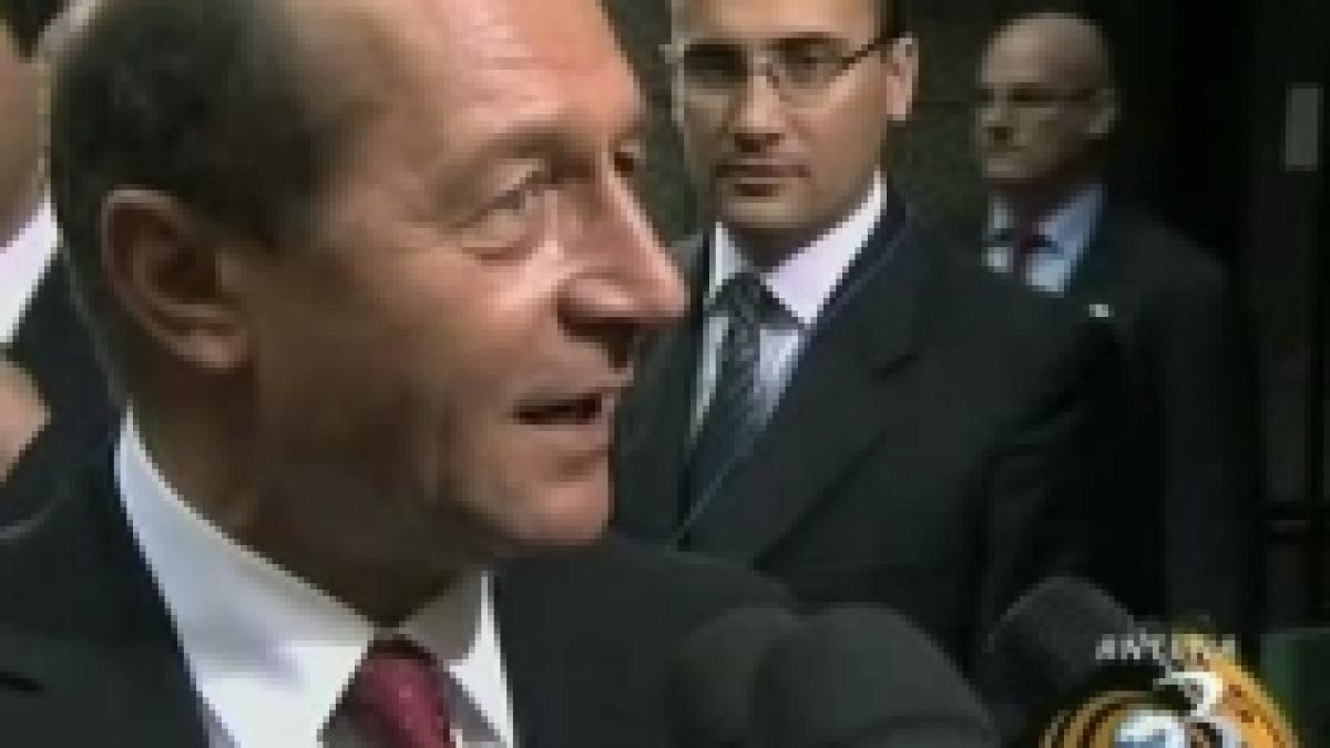 Ce au în comun Ion Iliescu, Traian Băsescu, Emil Boc şi Giovanni Trapattoni? Limba engleză! (VIDEO)
