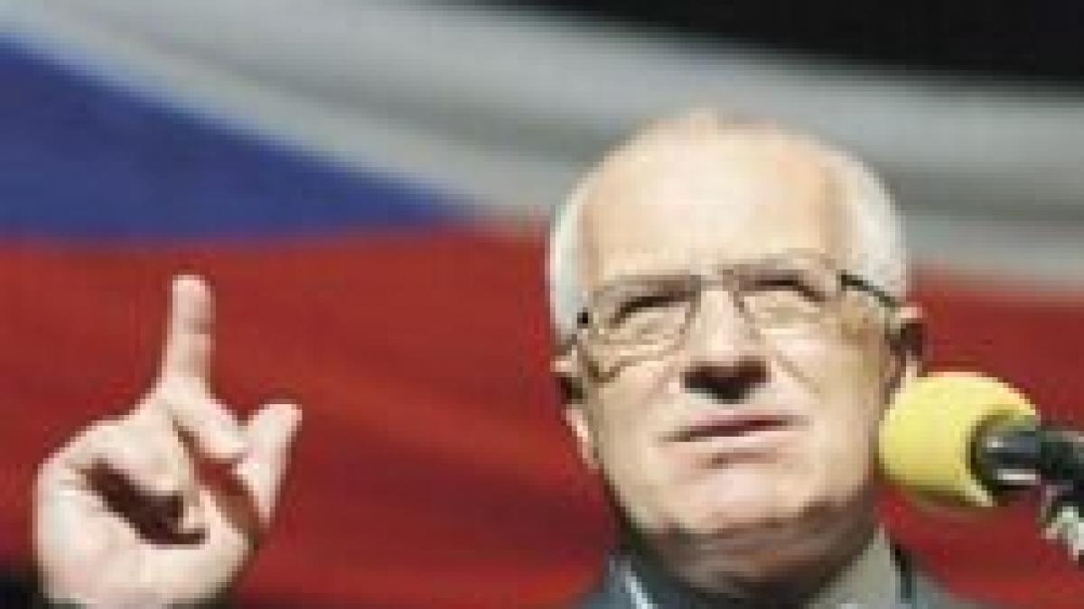 Senatul ceh a aprobat Tratatul de la Lisabona. Mai lipseşte semnătura preşedintelui eurosceptic Vaclav Klaus