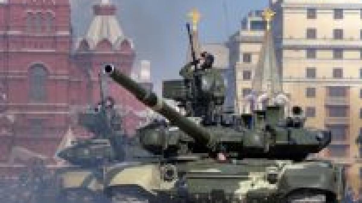 Rusia a organizat cea mai mare paradă militară de la prăbuşirea URSS-ului