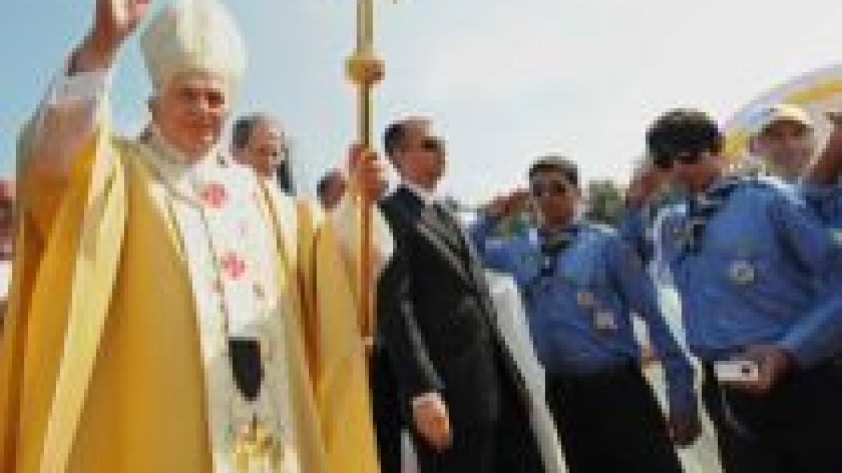 Papa Benedict a denunţat ?manipularea ideologică a religiei? în scopuri politice