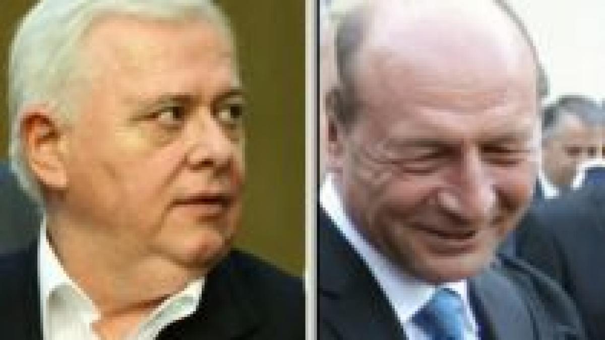 Hrebenciuc, la o ţigară cu Băsescu: PSD e de acord cu asumarea răspunderii pe două Coduri (VIDEO)

