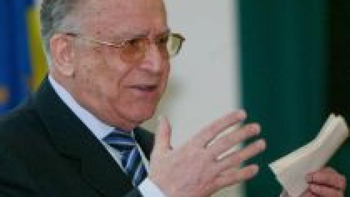 Iliescu crede că Băsescu arată lipsă de seriozitate

