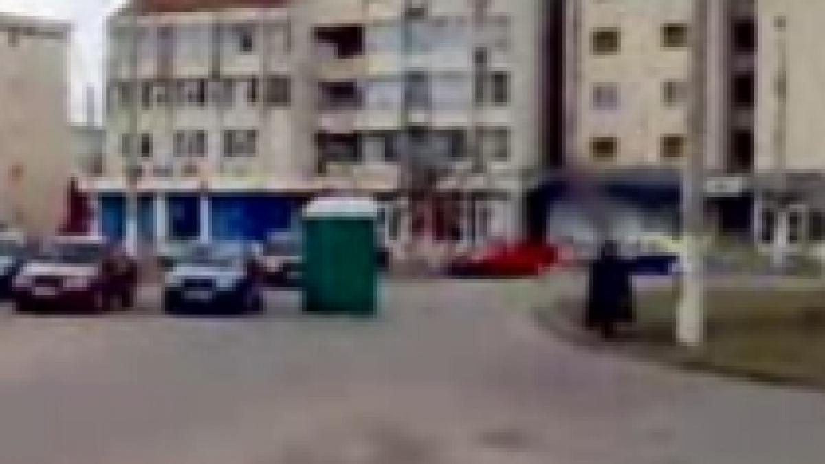 Adio stres la volan! Toaletă ecologică, în mijlocul intersecţiei (VIDEO)