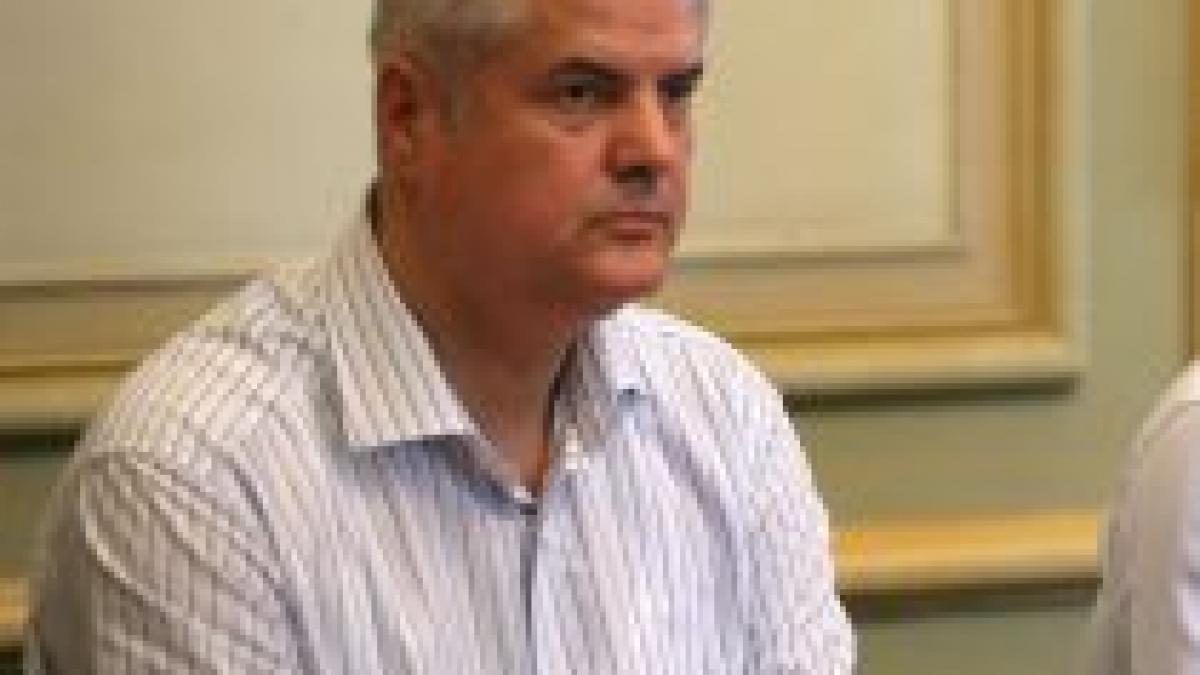 Adrian Năstase vrea să candideze pentru preşedinţia PSD

