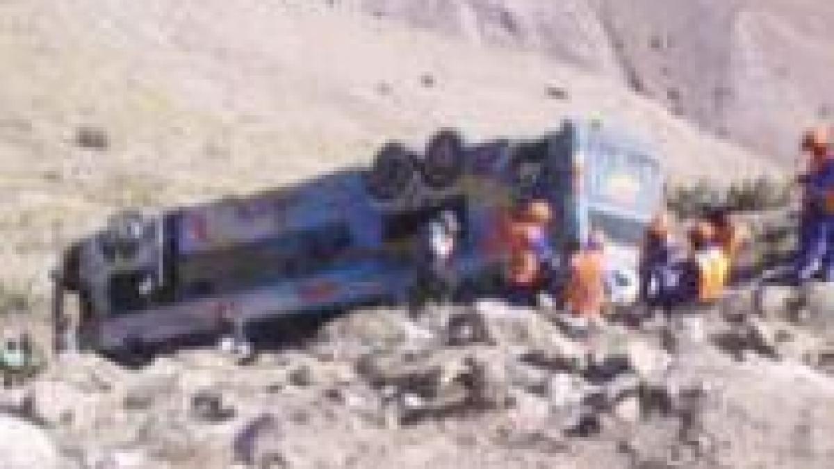 Cel puţin 26 de oameni au murit într-un accident de autobuz în Peru