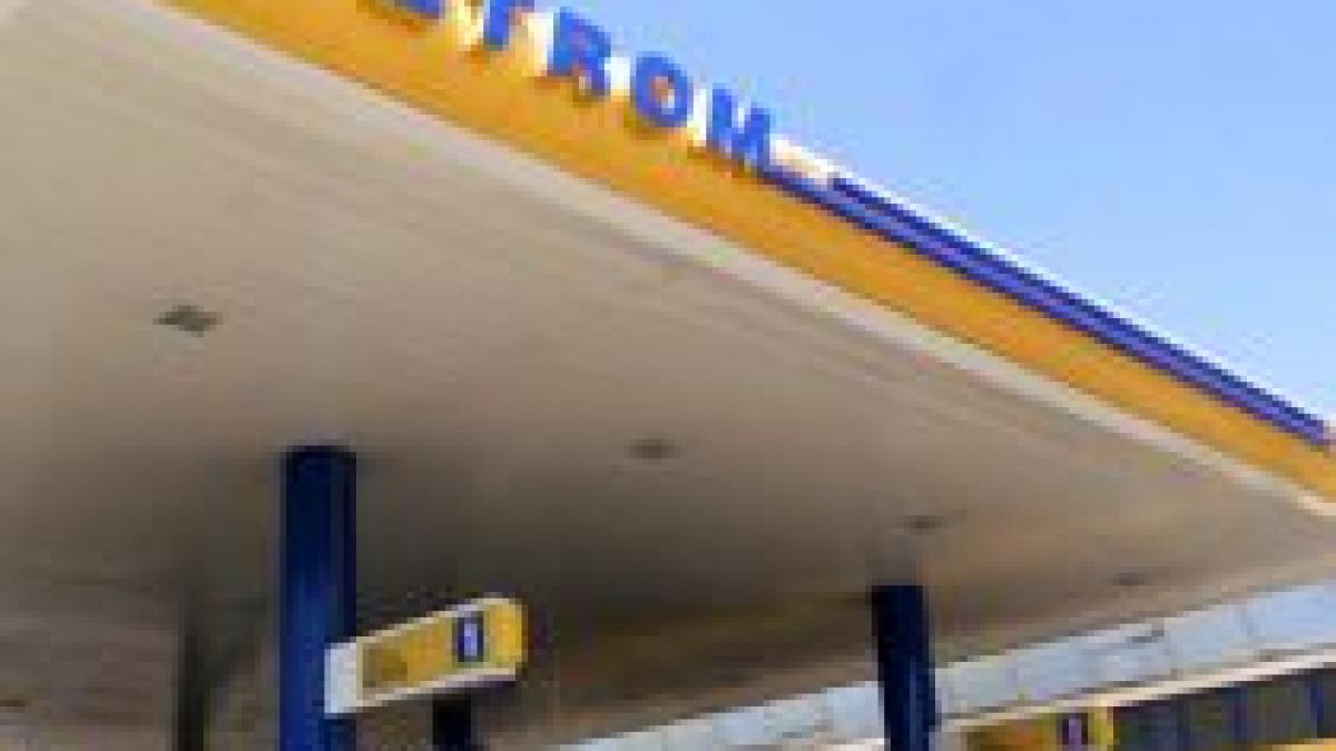 Petrom a scumpit benzina şi motorina