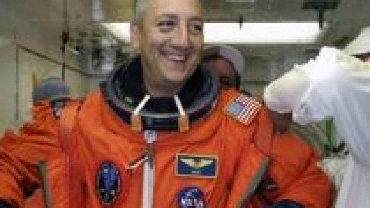 Ultima frontieră: Twitter a ajuns în spaţiu, după ce un astronaut NASA a trimis mesaje de pe Hubble

