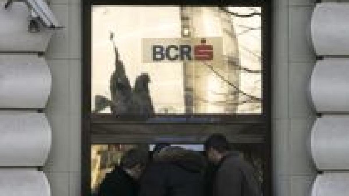 BCR acordă 12 luni de graţie clienţilor păgubiţi de criză