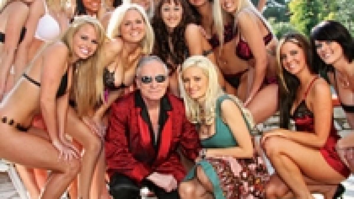 Hugh Hefner, patronul Playboy, îşi caută încă o iubită 