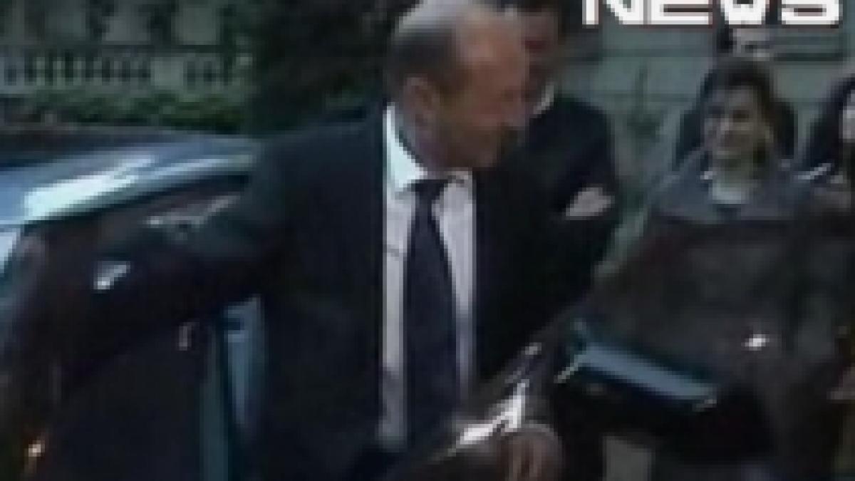 Preşedintele Traian Băsescu a testat noua Dacia Duster (VIDEO)