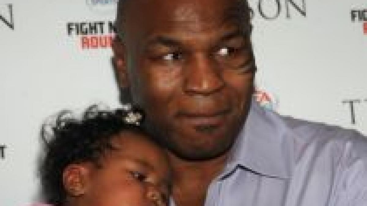 Fetiţa lui Mike Tyson, în stare critică după ce a fost găsită spânzurată cu un cablu de alimentare