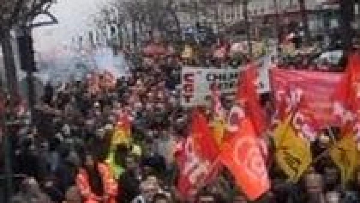 Transporturile din Franţa, perturbate de proteste ale sindicatelor