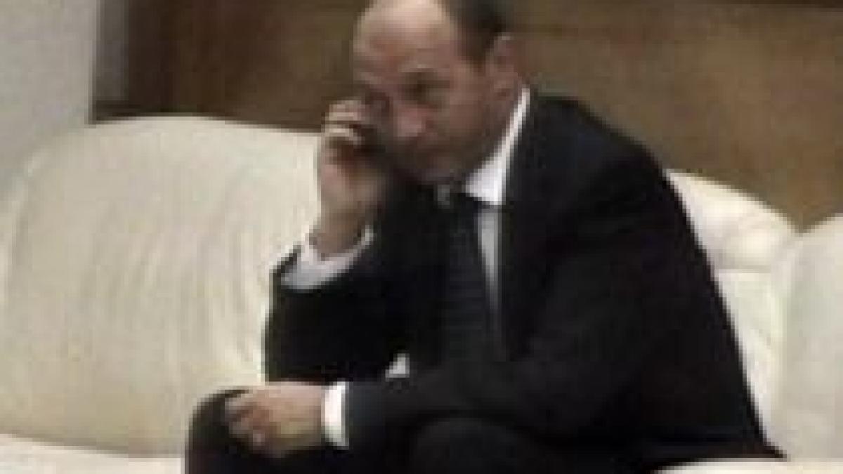 Traian Băsescu, blocat pe Aeroportul Otopeni din cauza furtunii