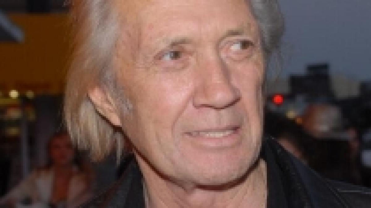 Actorul David Carradine, găsit mort în camera sa de hotel  