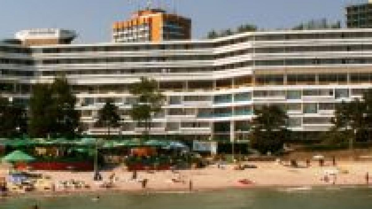 Ministerul Turismului vrea să amendeze hotelierii care nu deschid hotelurile la timp pentru sezon
