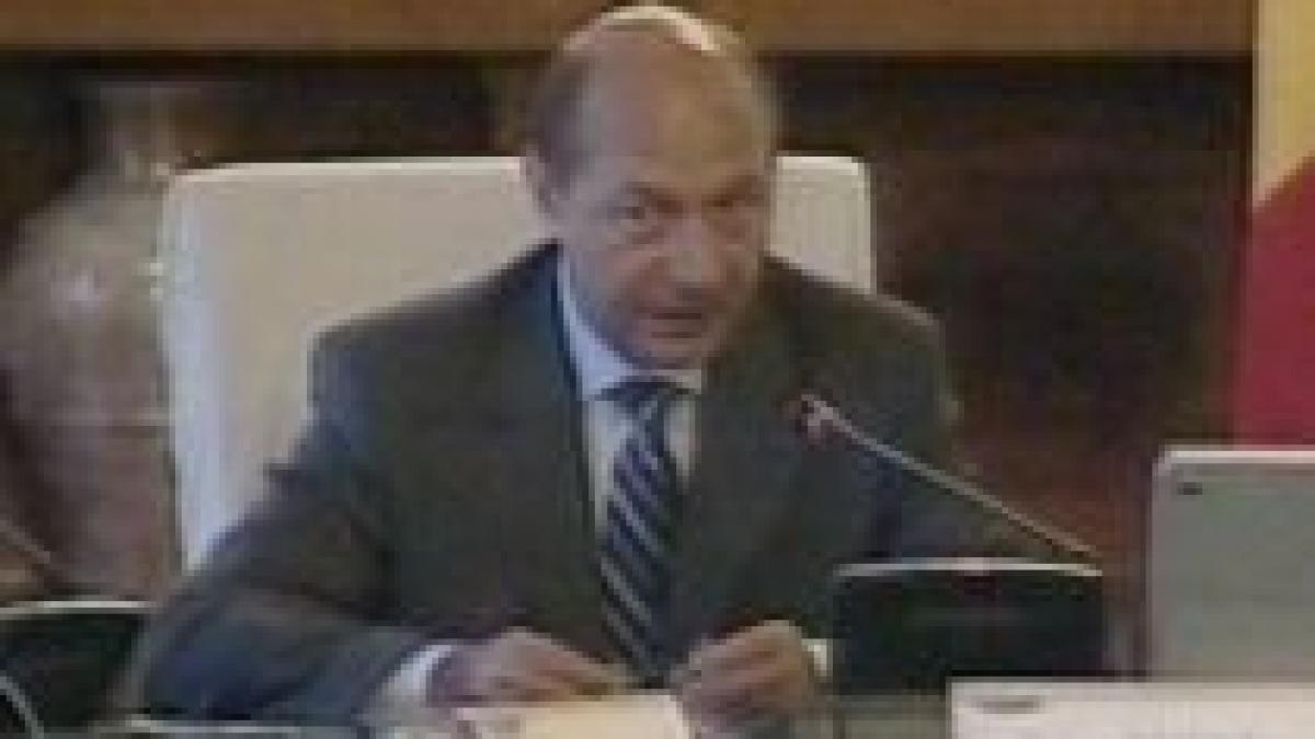 Traian Băsescu: "România va intra în recesiune economică". Unde sunt banii de la FMI?