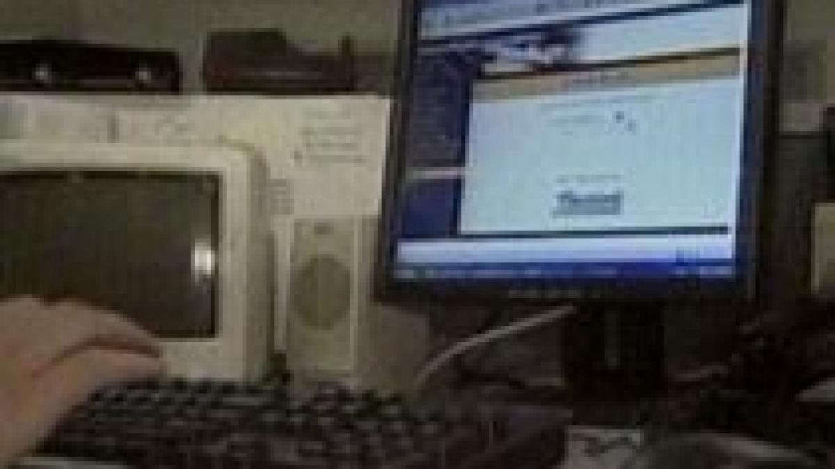 Poliţist constănţean, anchetat, după ce a postat pe Internet documente secrete 