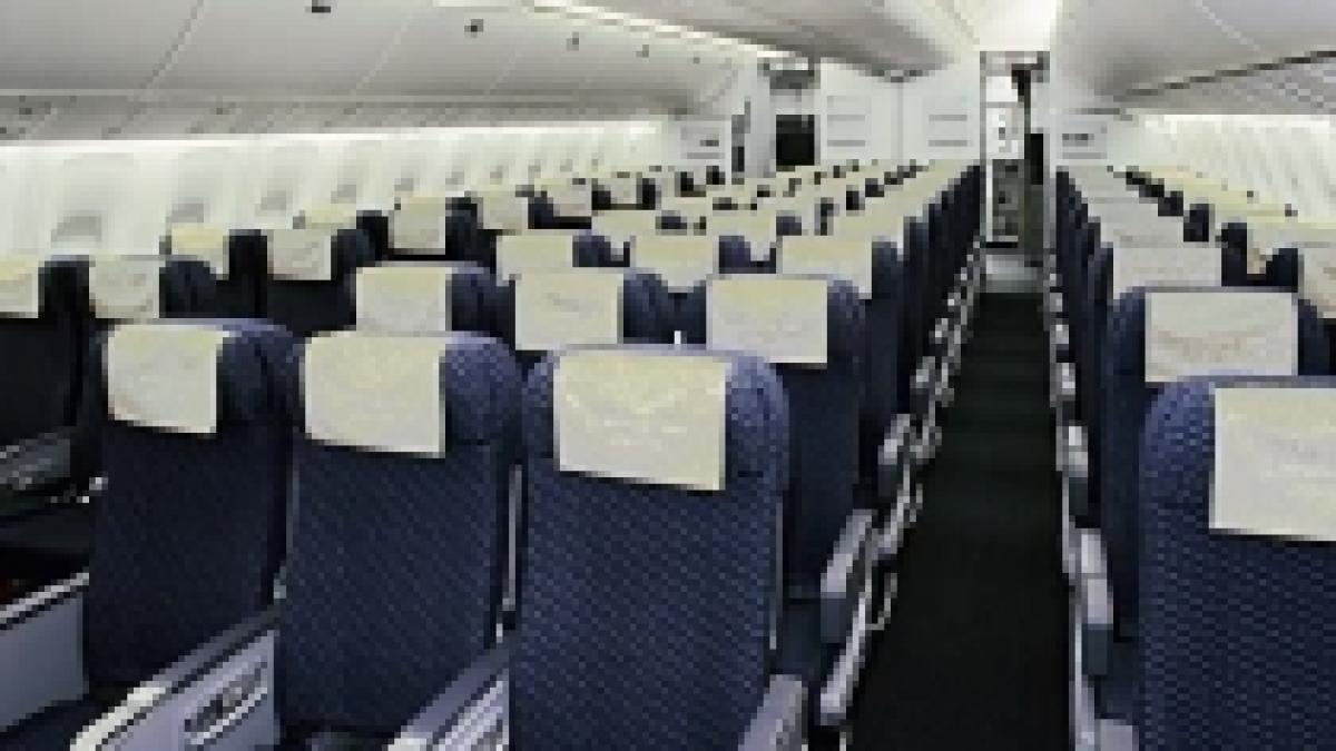 Scaune mai confortabile în avioane, datorită unui român din SUA 