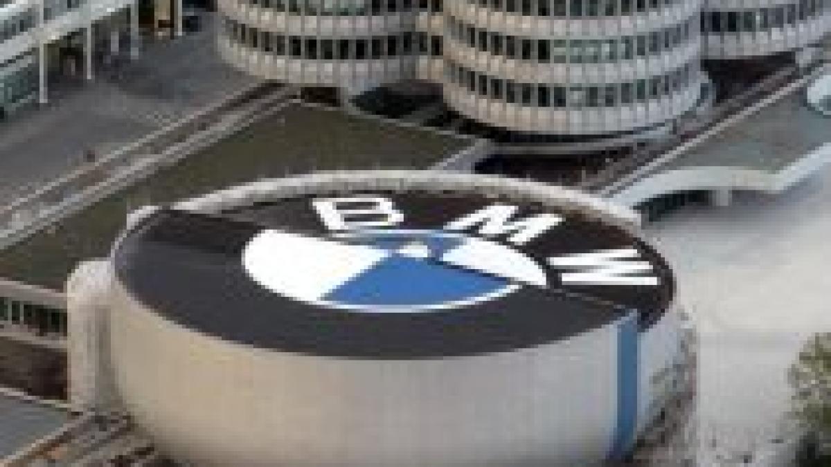 BMW scapă de criză pe seama angajaţilor: Nu vă mai cumpăraţi maşini de alte mărci! 