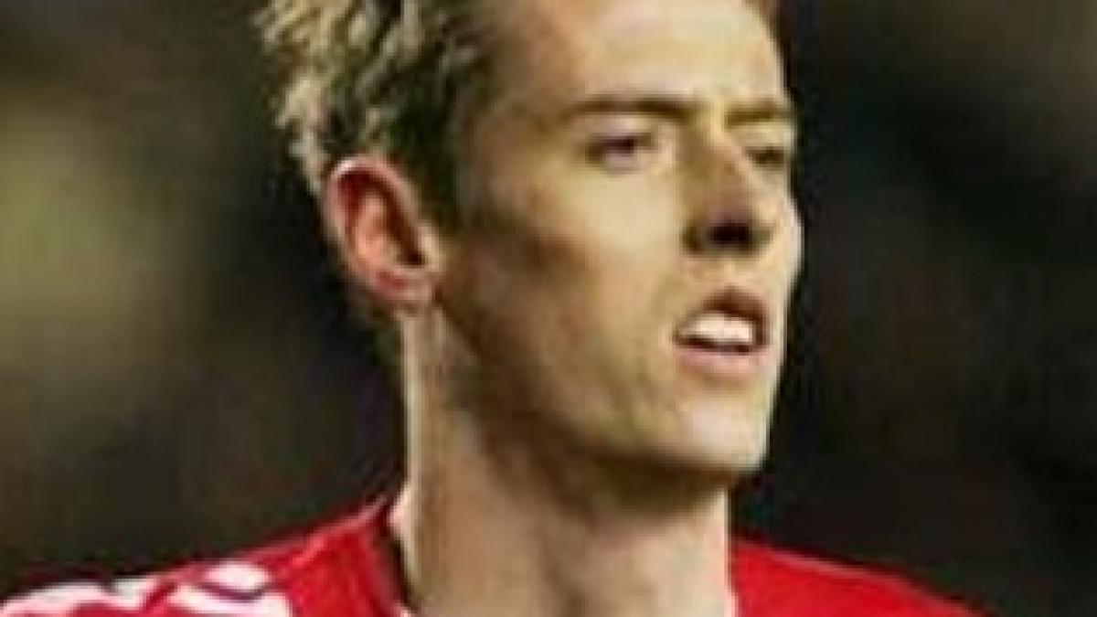 Peter Crouch, variantă de rezervă pentru AC Milan, în cazul unui e&#537;ec în transferul lui Fabiano