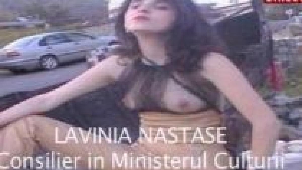 Sexi-prezentatoarea Lavinia Năstase, angajată pe un post de consilier la Ministerul Culturii (FOTO şi VIDEO)