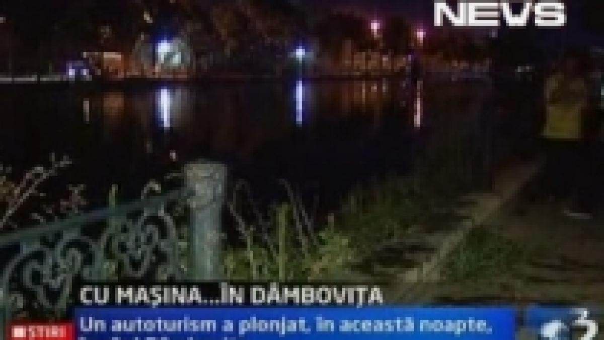 Maşină la apă: Un autoturism a aterizat în Dâmboviţa (VIDEO)