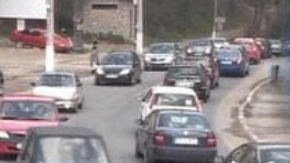 Infotrafic. Circulaţia rutieră spre litoral, îngreunată. Vezi rutele ocolitoare