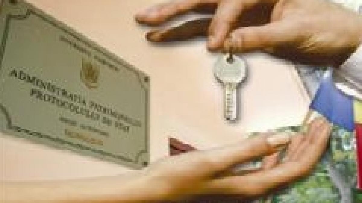 Provincialii din aparatul guvernamental au locuinţe de serviciu la chirii extra-reduse: între 20 şi 144 de euro/lună