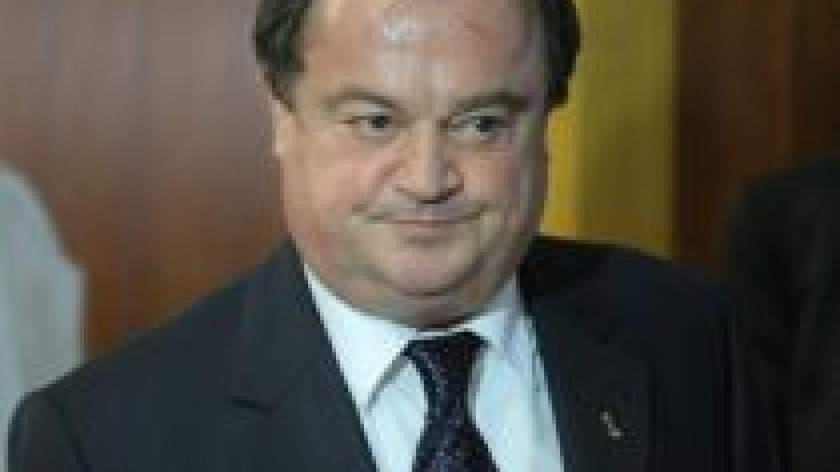 Blaga: Nu voi cumpăra locuinţe de la dezvoltatori. Sunt prea scumpe
