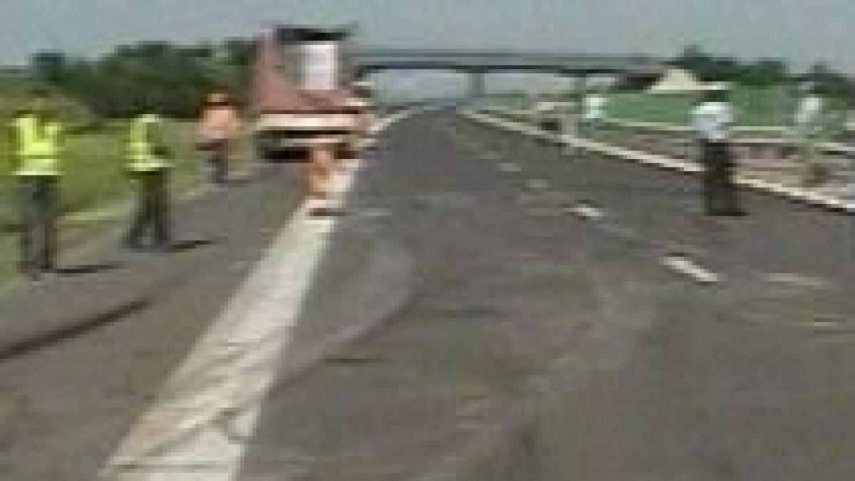 Circulaţia rutieră, blocată pe Autostrada Soarelui, după ce un TIR s-a răsturnat (VIDEO)