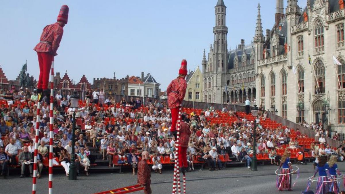 Bruges, mai mult decât o simplă destinaţie turistică (FOTO)