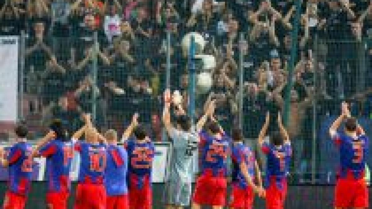 Antrenorul lui Motherwell: "Steaua ne-a dat o lecţie foarte dură şi atmosfera a fost incendiară"