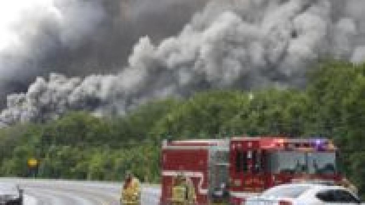 Incendiu la o uzină chimică din Texas. 70.000 de oameni au fost evacuaţi