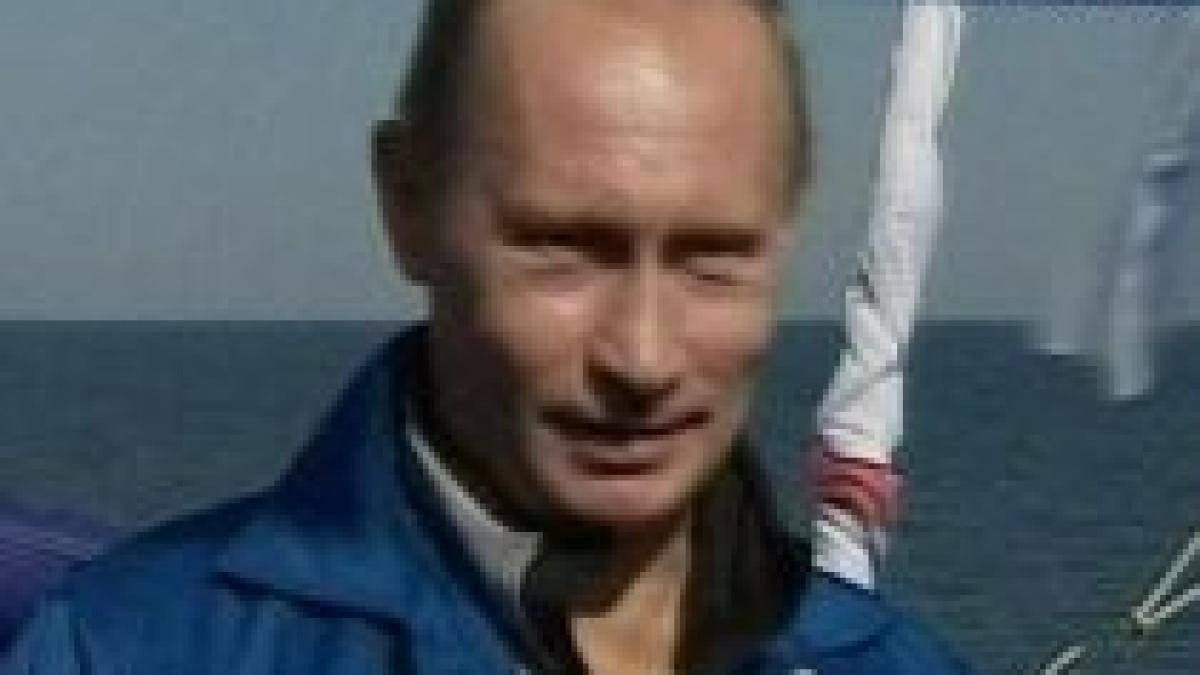 Vladimir Putin explorator. Premierul rus a inspectat depozitele de cristale de pe fundul lacului Baikal (VIDEO)