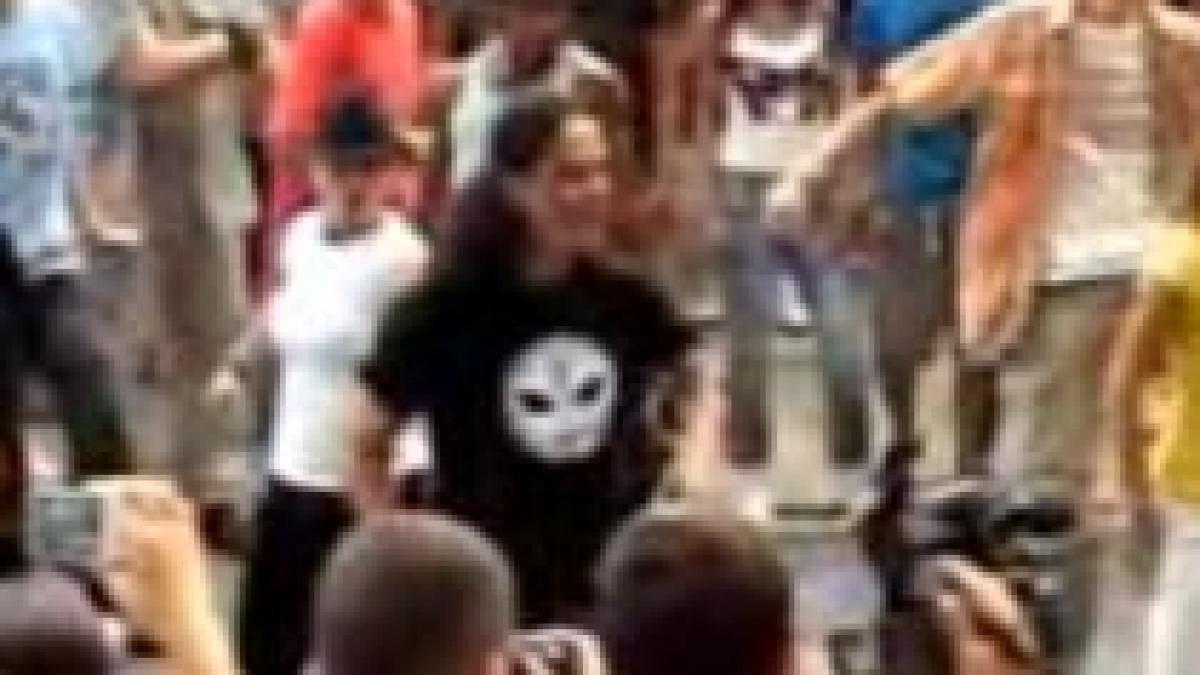 Flash-mob în Bucureşti, în memoria lui Michael Jackson (VIDEO)