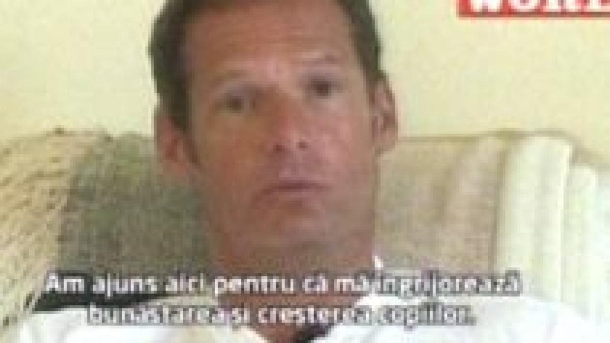 Mark Lester, prieten al lui Michael Jackson, susţine că este tatăl adevărat al lui Paris