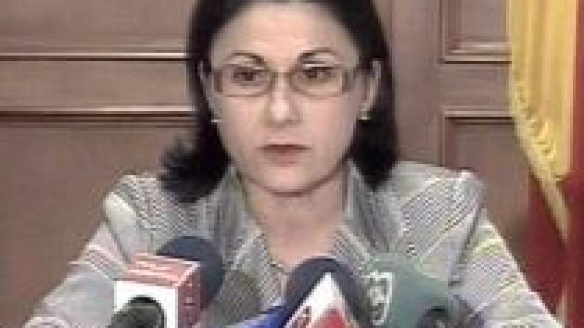 Andronescu, lobby la partid pentru propriul proiect pe legile Educaţiei. Urmează PDL şi partidele din opoziţie